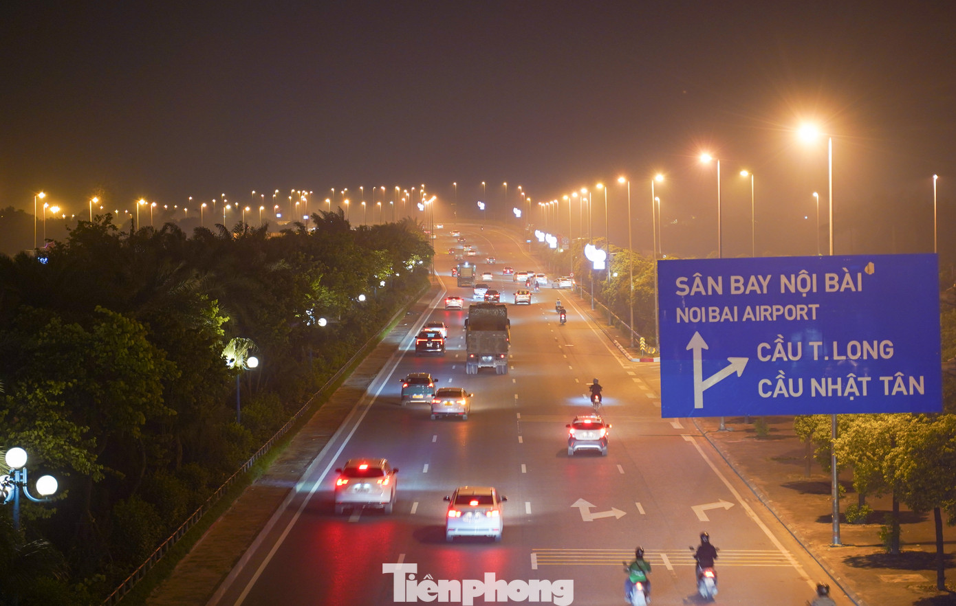 Khu vực Đông Anh (hướng về sân bay Nội Bài) lúc 0h30 ngày 20/6.