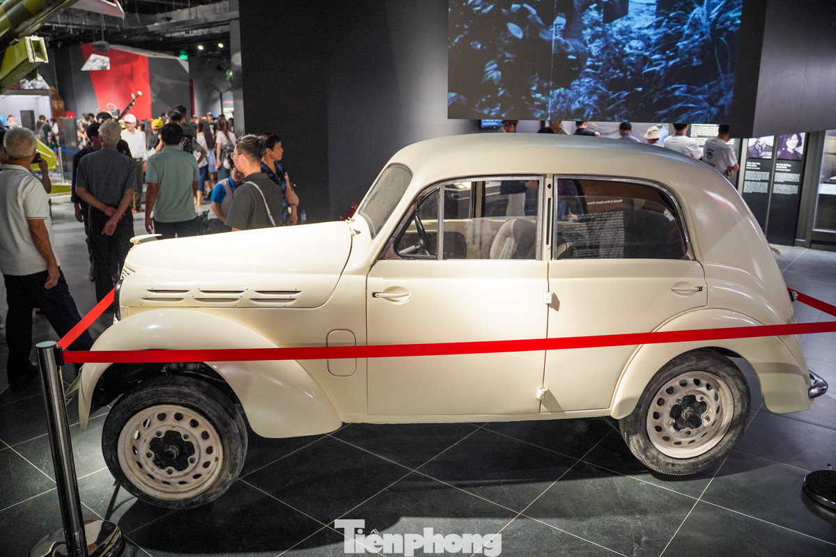 Xe ô tô đồng chí Nguyễn Tấn Miêng chở đội Biệt động 6 tiến công Bộ Tổng Tham mưu ngụy đêm 31/1/1968 cũng được bảo vệ. Tuần trước, nhiều du khách đã tì đè lên xe, thò tay vào cửa kính.