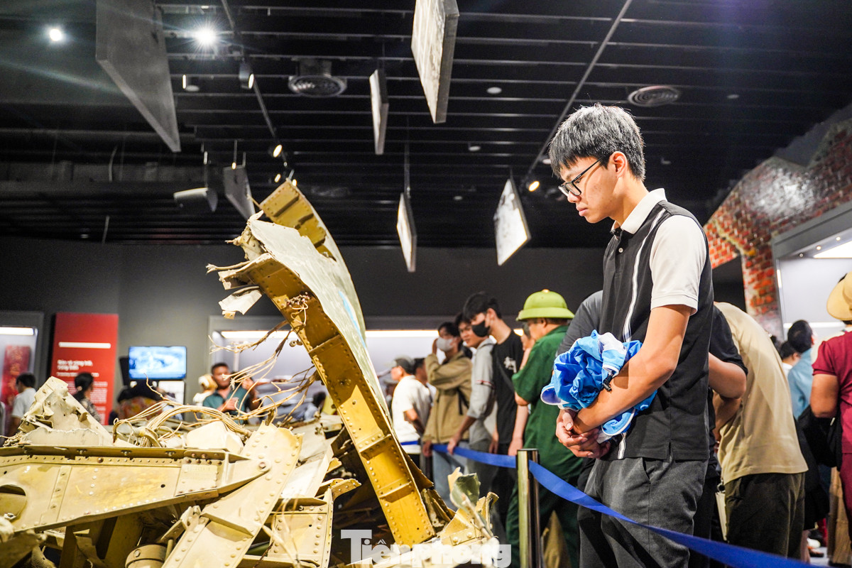 Người dân, khách tham quan đều hiểu rõ nội quy khi thăm bảo tàng là không được sờ, cầm nắm các hiện vật.