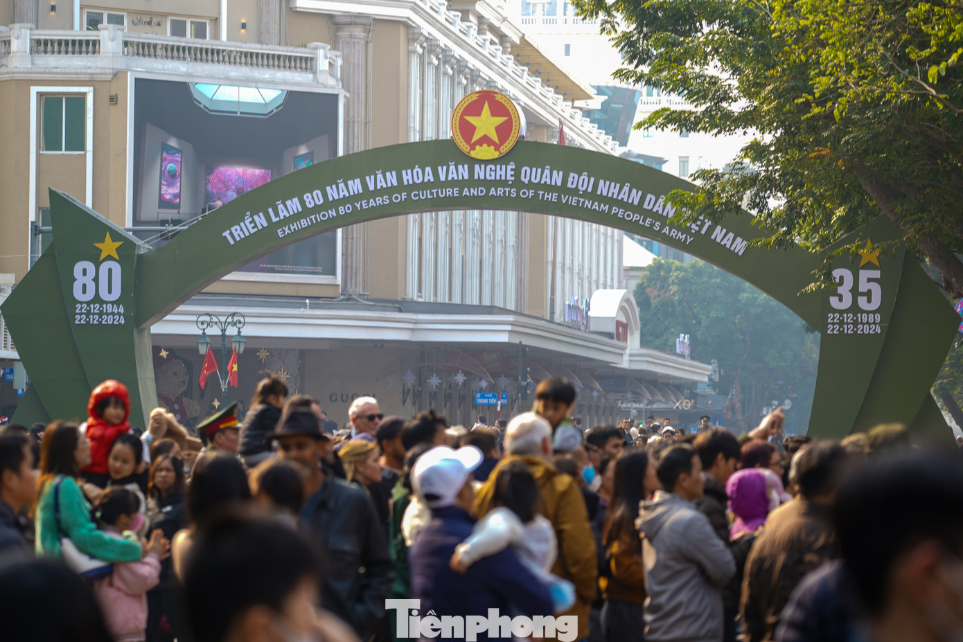 Triển lãm 80 năm Văn hóa - Văn nghệ Quân đội nhân dân do Quân ủy Trung ương, Bộ Quốc phòng tổ chức với mong muốn sẽ là một “địa chỉ đỏ” thắp sáng lên tâm hồn mỗi người dân Việt Nam về tình yêu quê hương đất nước, niềm tự hào về tinh thần đoàn kết quân-dân, về truyền thống vẻ vang 80 năm xây dựng, chiến đấu, chiến thắng, trưởng thành của Quân đội nhân dân Việt Nam; thiết thực bảo tồn và phát triển nền văn hóa, văn học nghệ thuật Việt Nam tiên tiến, đậm đà bản sắc dân tộc, làm phong phú và rạng rỡ các giá trị văn hóa, nghệ thuật cách mạng Việt Nam thời đại Hồ Chí Minh.