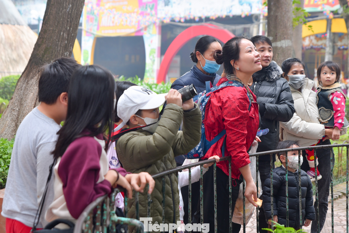 Tại đây con trẻ được tận mắt thấy bộ sưu tập động vật phong phú quý hiếm nằm trong danh mục Sách Đỏ Việt Nam như: Công, Gà lôi lam mào trắng, Gà lôi vằn, Vượn đen má trắng, Hổ Đông Dương, Beo lửa, Báo gấm, Gấu ngựa, Voi Châu Á, Hoẵng… Tại đây con trẻ được tận mắt thấy bộ sưu tập động vật phong phú quý hiếm nằm trong danh mục Sách Đỏ Việt Nam như: Công, Gà lôi lam mào trắng, Gà lôi vằn, Vượn đen má trắng, Hổ Đông Dương, Beo lửa, Báo gấm, Gấu ngựa, Voi Châu Á, Hoẵng…