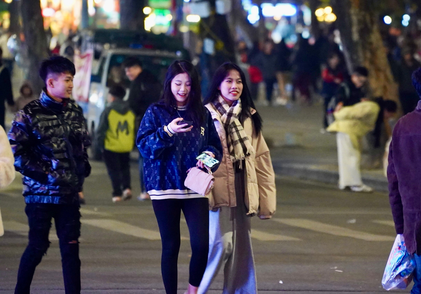 Pháo hoa rực sáng đón năm mới Ất Tỵ an lành, thịnh vượng ảnh 84 Pháo hoa rực sáng đón năm mới Ất Tỵ an lành, thịnh vượng ảnh 84