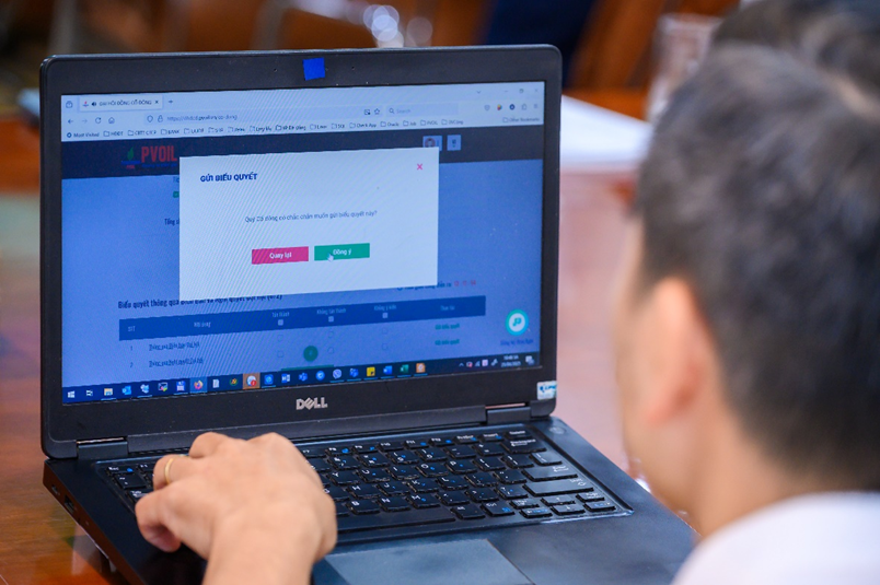 Cổ đông biểu quyết các nội dung bằng hình thức trực tuyến. Cổ đông biểu quyết các nội dung bằng hình thức trực tuyến.