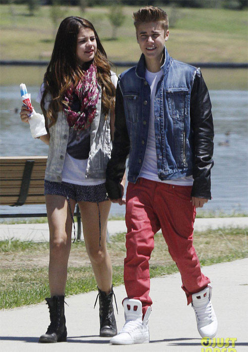 Chuyện hợp-tan của cặp sao trẻ hiện đang làm tốn nhiều giấy mực của báo giới