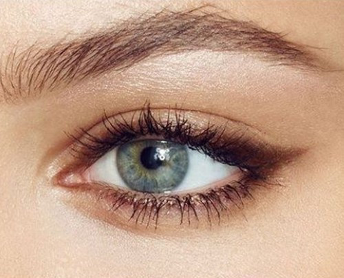 Quý bà gặp 'tai nạn' khi làm đẹp khiến bác sỹ khiếp vía ảnh 2