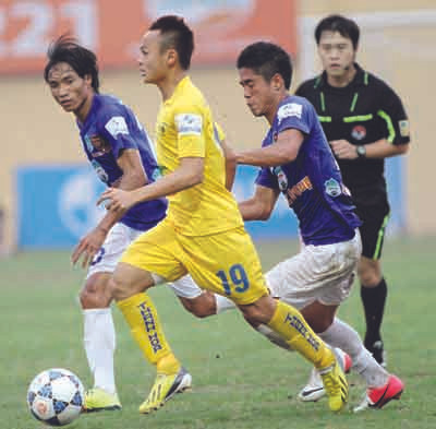 Trọng tài Đinh Hải Dương điều khiển trận Thanh Hóa-HAGL. Trọng tài Đinh Hải Dương điều khiển trận Thanh Hóa-HAGL