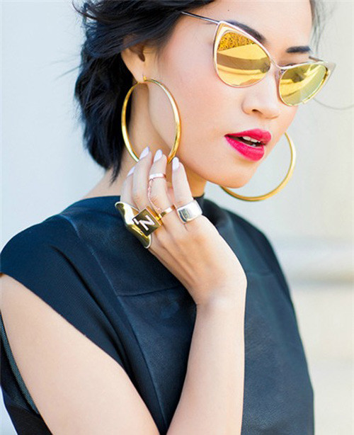 Những chiếc kính trở thành biểu tượng mọi thời đại ảnh 1