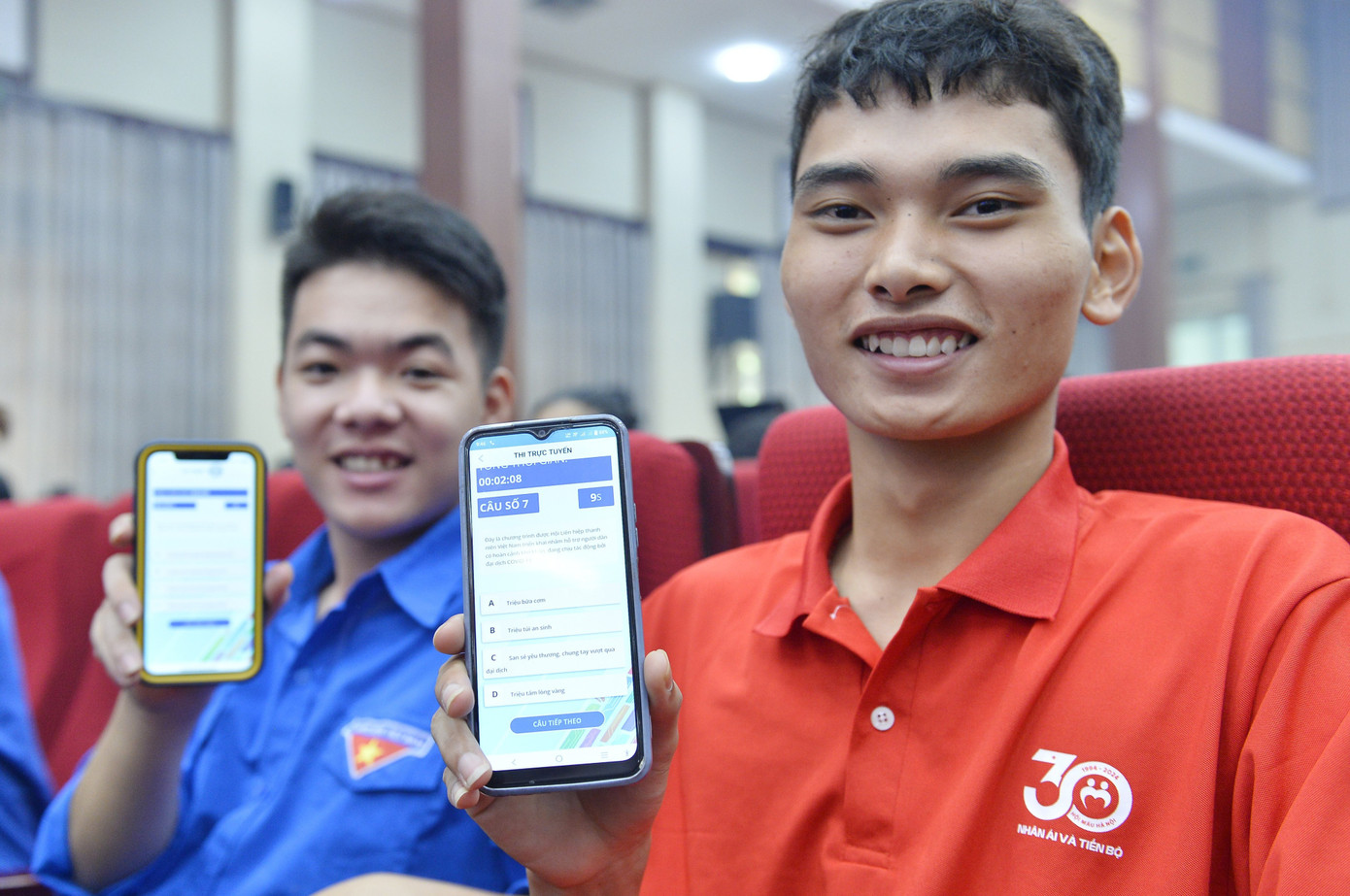 Đoàn viên, thanh niên hào hưởng ứng cuộc thi tại lễ phát động. Ảnh: Minh Đức Đoàn viên, thanh niên hào hưởng ứng cuộc thi tại lễ phát động. Ảnh: Minh Đức