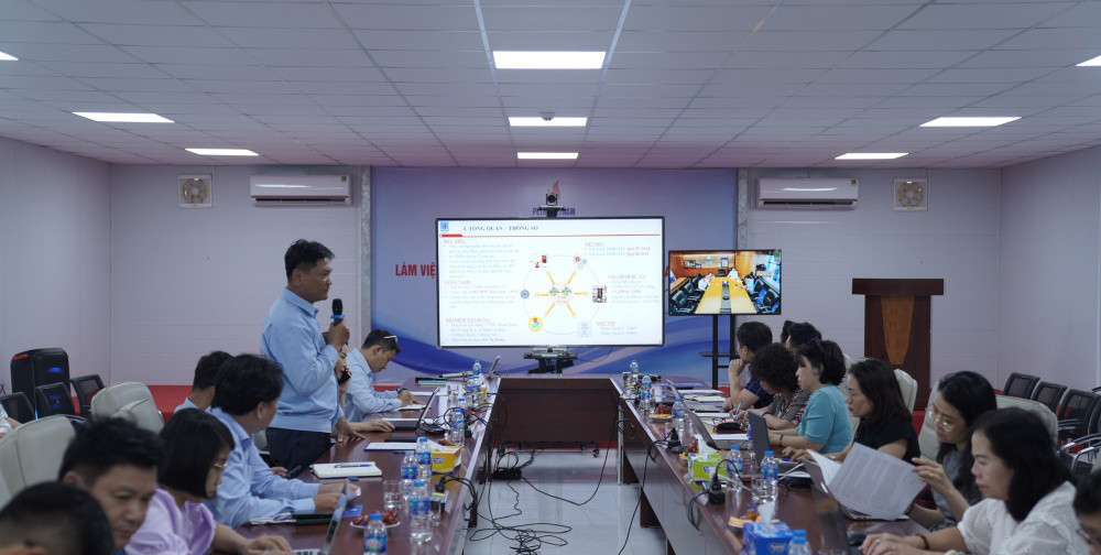 Ông Lê Bá Quý – Trưởng ban Quản lý dự án điện Nhà máy điện khí Nhơn Trạch 3&amp;4 chia sẻ vướng mắc của dự án.