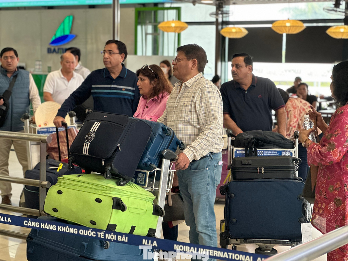 Lượng khách quốc tế qua sân bay Nội Bài dịp Tết Giáp Thìn vượt đỉnh thời trước COVID-19. Ảnh: Trần An. Lượng khách quốc tế qua sân bay Nội Bài dịp Tết Giáp Thìn vượt đỉnh thời trước COVID-19. Ảnh: Trần An.