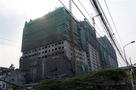 Toà nhà CT10 - nơi xảy ra vụ tai nạn lao động khiến ba công nhân tử vong. Ảnh: Đức Hoàng. Toà nhà CT10 - nơi xảy ra vụ tai nạn lao động khiến ba công nhân tử vong. Ảnh: Đức Hoàng