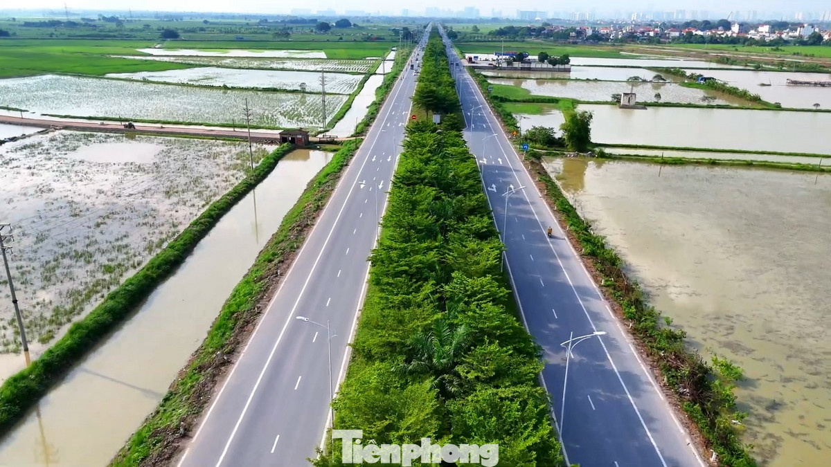 Đối với việc gia hạn hợp đồng BT và phê duyệt thiết kế bản vẽ thi công, UBND thành phố giao Sở Giao thông vận tải khẩn trương hoàn chỉnh quy trình, thủ tục ký phụ lục gia hạn hợp đồng BT với Nhà đầu tư, doanh nghiệp dự án (thời gian hoàn thành trong tháng 6/2023).