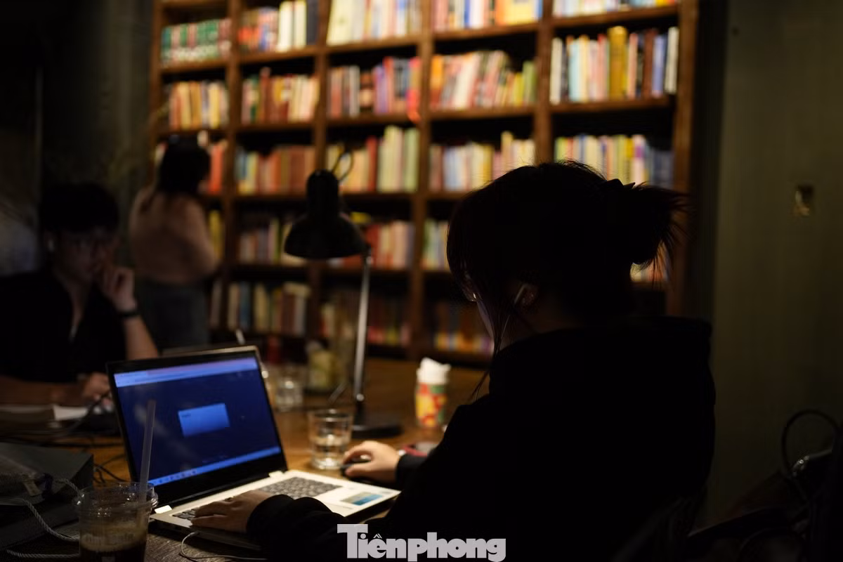 Quán có thể phục vụ hàng trăm khách hàng cùng một lúc.