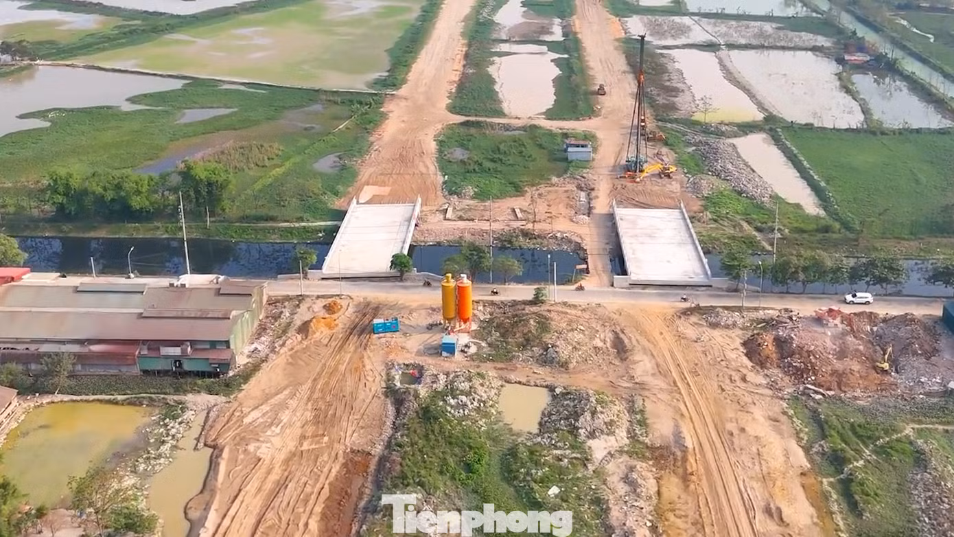 Đoạn tuyến này bắt đầu từ quốc lộ 21B, đoạn tiếp giáp quận Hà Đông.