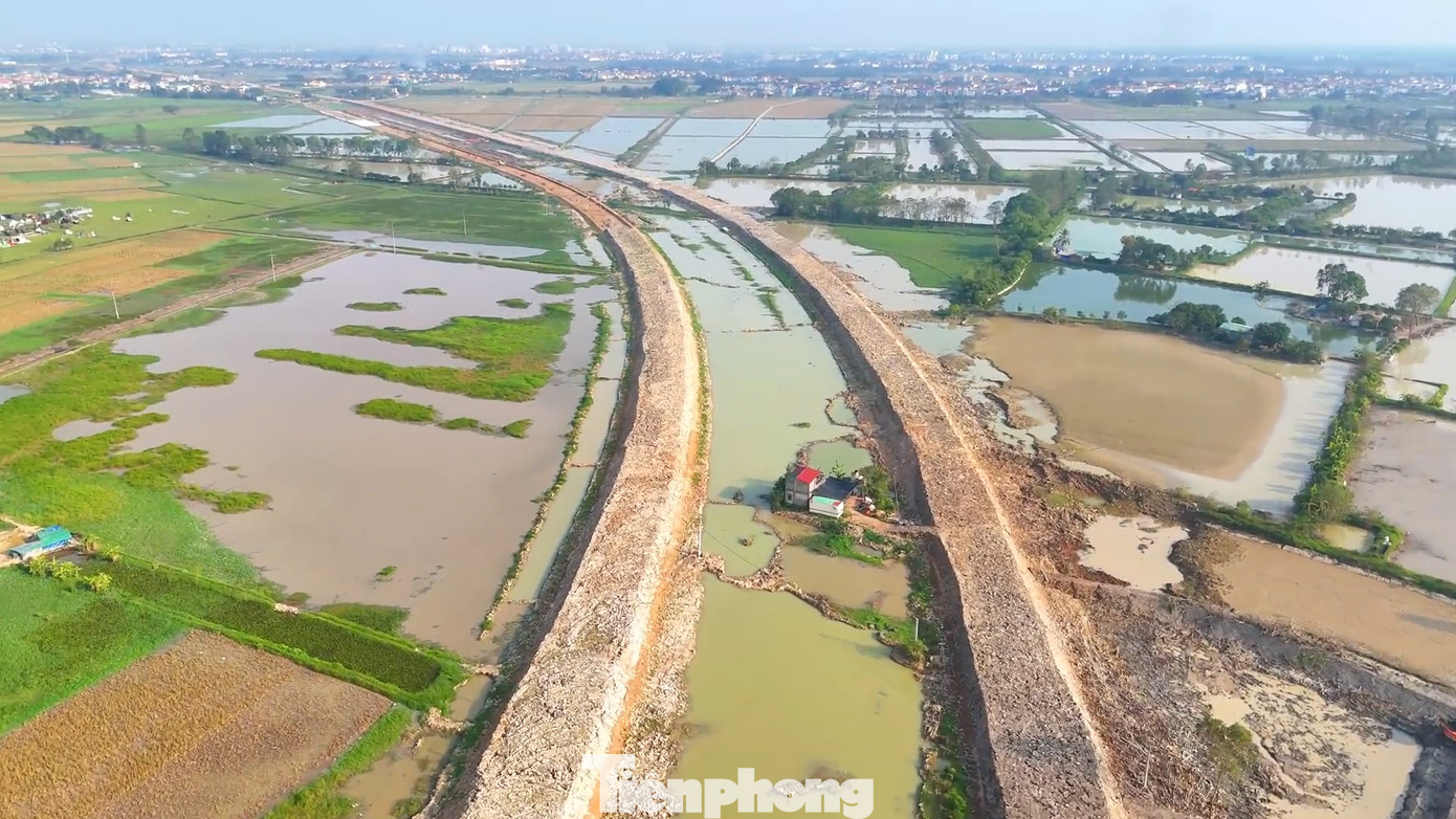Hình ảnh dự án đường Vành đai 4 chạy qua đoạn tuyến ở khu vực xã Cự Khê và Bích Hòa.