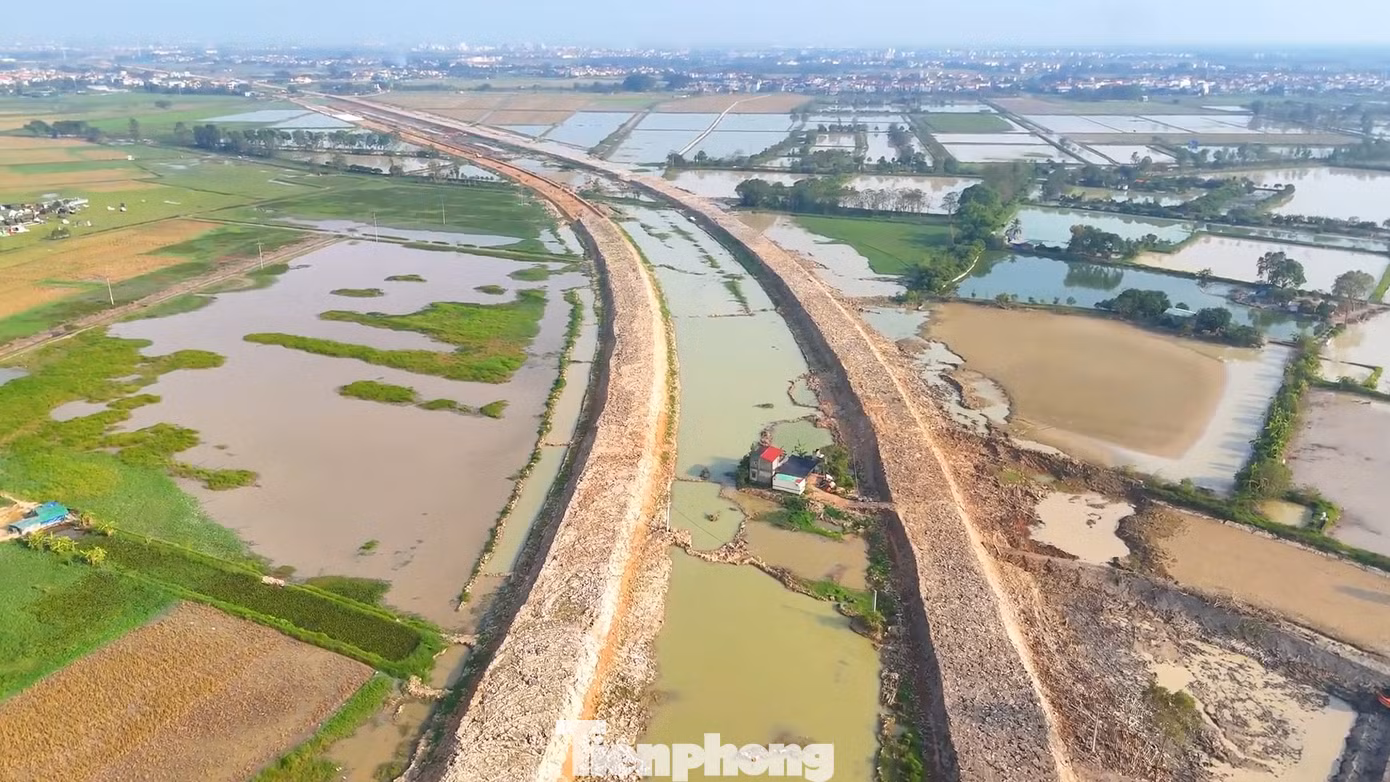 Hình ảnh dự án đường Vành đai 4 chạy qua đoạn tuyến ở khu vực xã Cự Khê và Bích Hòa.