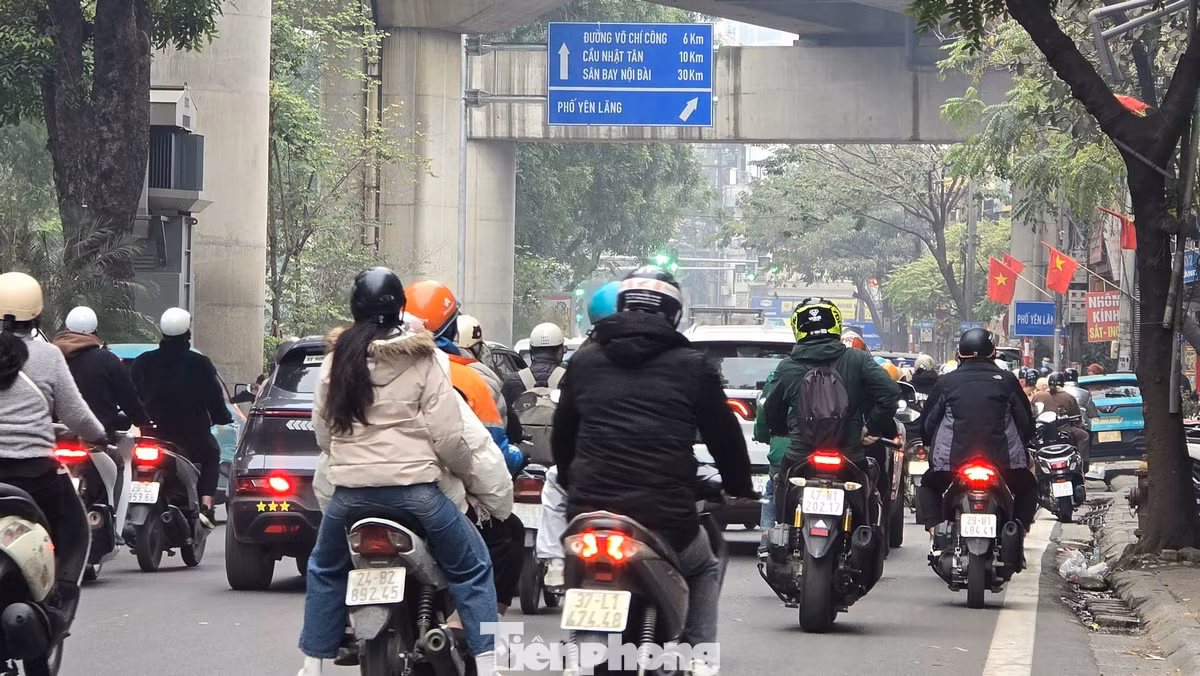Đoạn đường thường xuyên xảy ra ùn tắc. Tình trạng ùn tắc giao thông vẫn tiếp diễn, đặc biệt vào cuối năm.