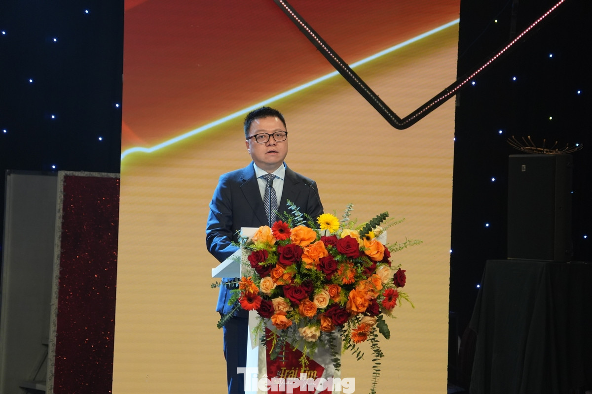 Phát biểu tại sự kiện, ông Lê Quốc Minh - Uỷ viên Trung ương Đảng, Tổng biên tập Báo Nhân Dân, Phó trưởng Ban Tuyên giáo Trung ương, Chủ tịch Hội Nhà báo Việt Nam đánh giá cao Báo Nhà báo &amp; Công luận đã duy trì được cơ cấu giải thưởng với giá trị lớn.