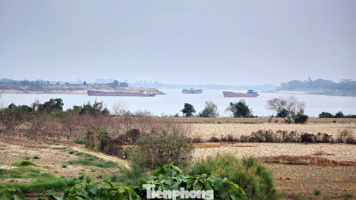 Vành đai 3,5 dẫn lên cầu Ngọc Hồi dự kiến đã phê duyệt. Theo đó, tuyến sẽ cắt qua Quốc lộ 1A, nằm gần đó là Khu đô thị Tứ Hiệp và chùa Việt Yên. Vành đai 3,5 dẫn lên cầu Ngọc Hồi dự kiến đã phê duyệt. Theo đó, tuyến sẽ cắt qua Quốc lộ 1A, nằm gần đó là Khu đô thị Tứ Hiệp và chùa Việt Yên.