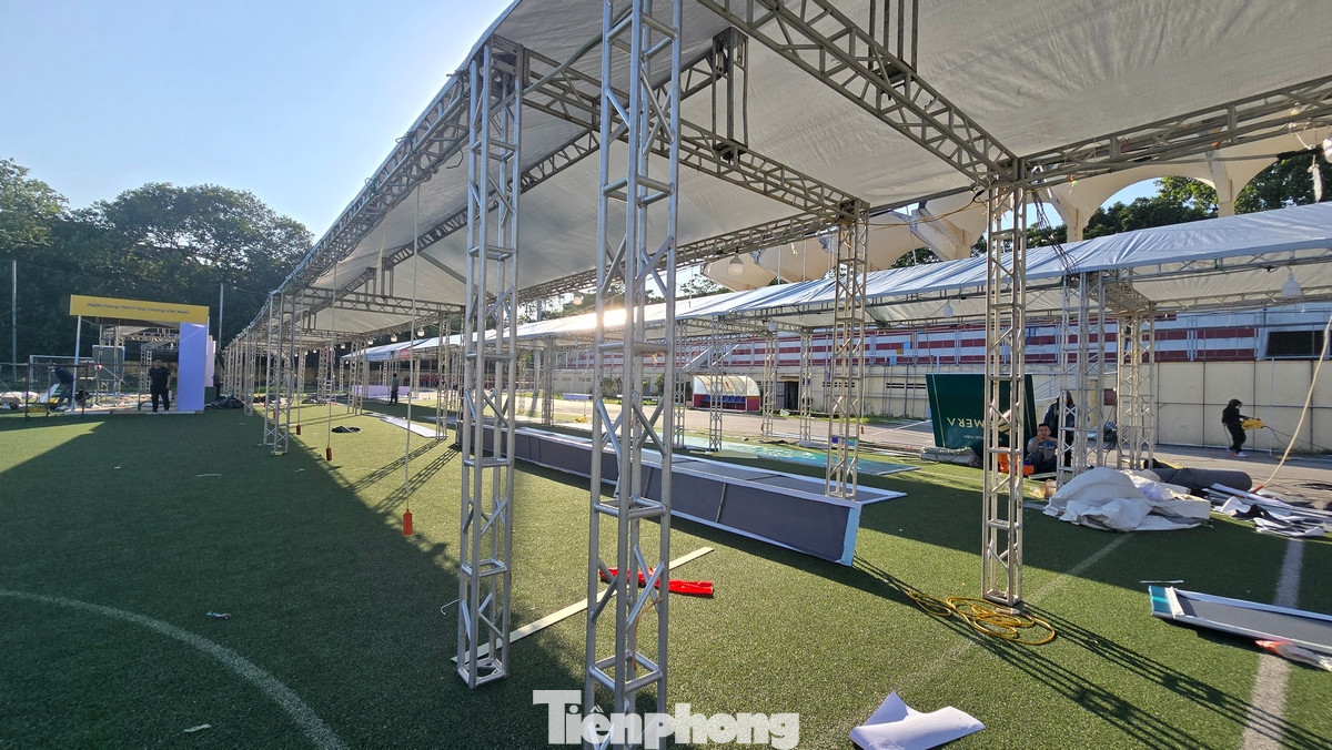 130 gian hàng dành cho các ngân hàng và các doanh nghiệp thương mại đã lên khung.