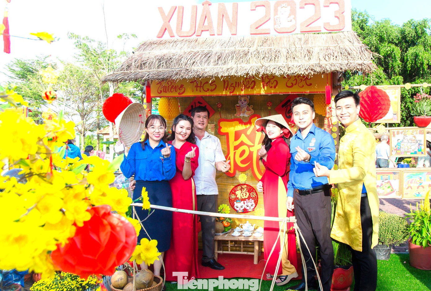 Không gian đầy sắc xuân Không gian đầy sắc xuân