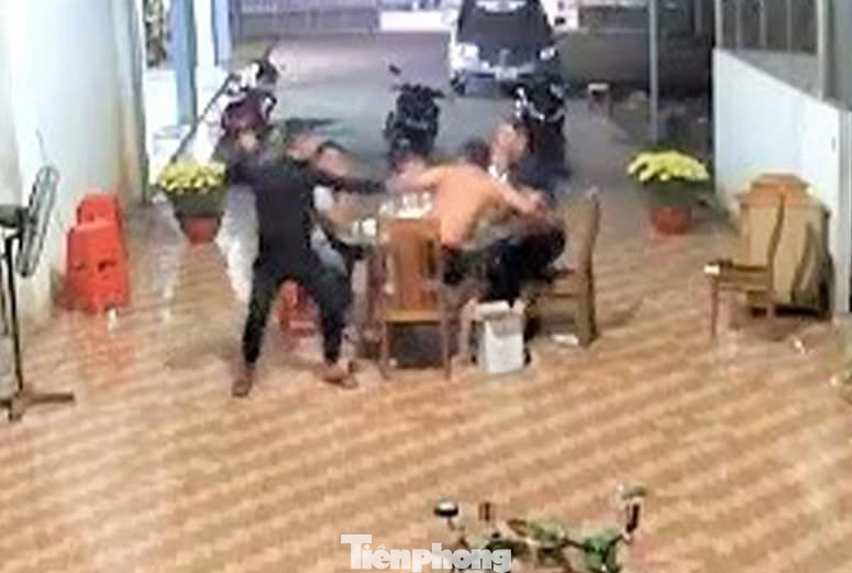 Hiện trường vụ việc được camera ghi lại