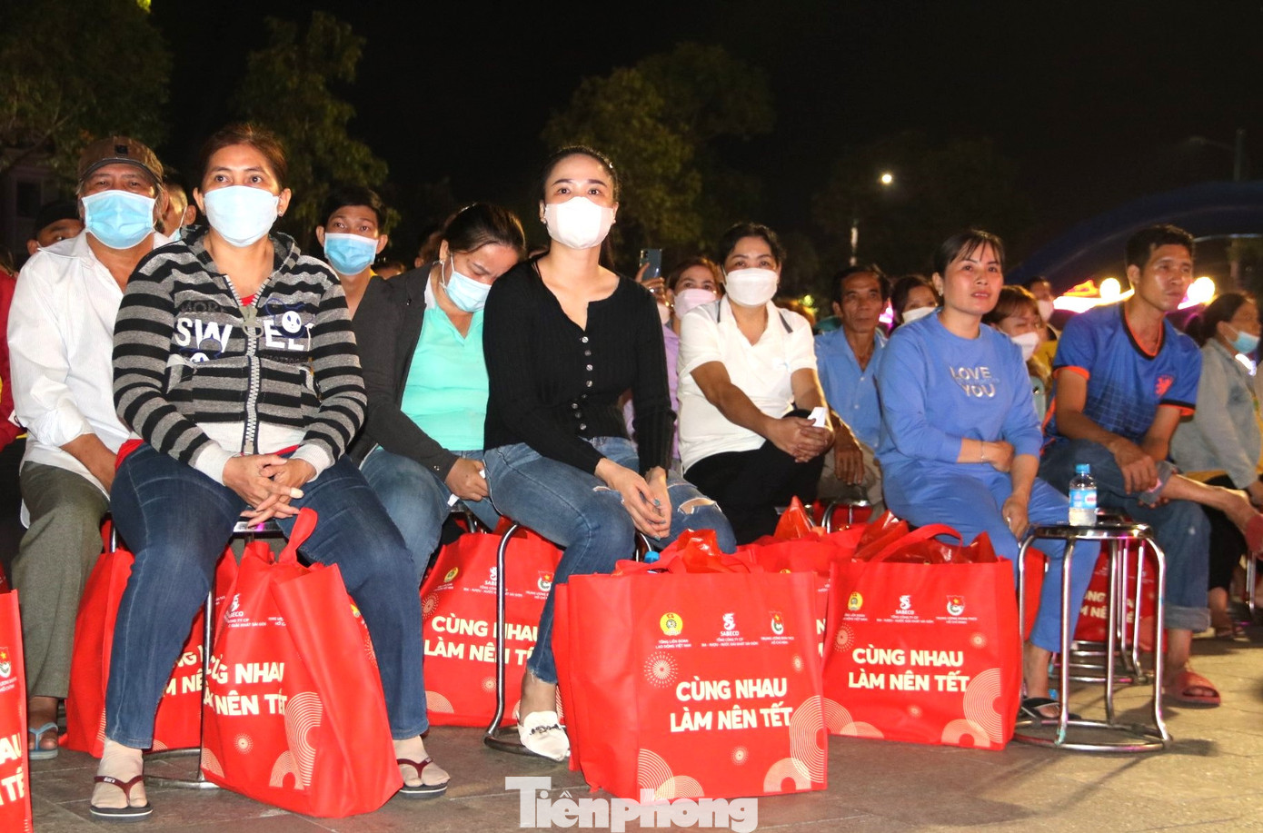 Những phần quà hỗ trợ trên do SABECO hỗ trợ với mong muốn chia sẻ một phần khó khăn với công nhân lao động ở Bình Dương.