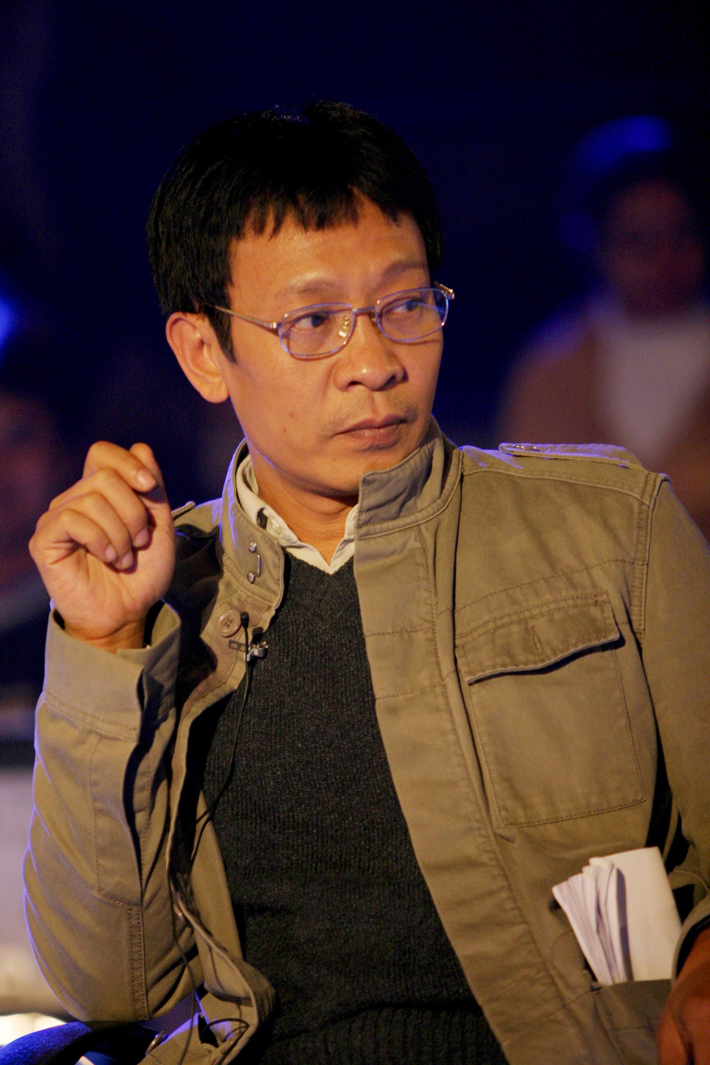 Nhà báo Lại Văn Sâm nổi đình đám từ chương trình SV 96. Tới nay, nhà báo Lại Văn Sâm dù nghì hưu, rời VTV3 nhưng vẫn xuất hiện ở nhiều chương trình đình đám của VTV3 như "Ký ức vui vẻ"