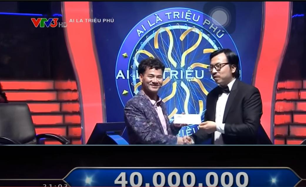 Xuân Bắc ra về với phần thưởng 40 triệu đồng Xuân Bắc ra về với phần thưởng 40 triệu đồng