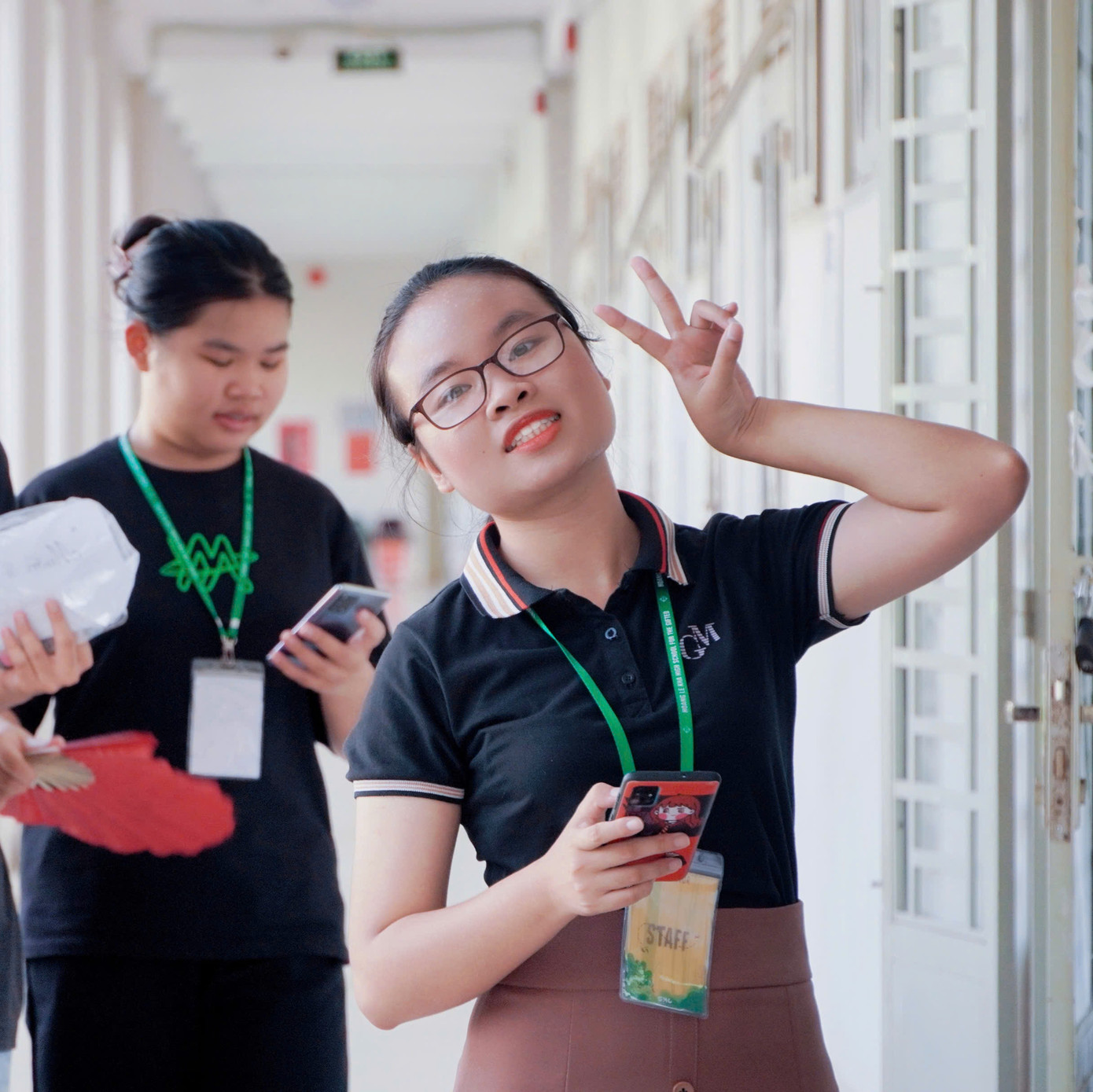 Cẩm Tú năng nổ trong các hoạt động ngoại khóa ở trường.