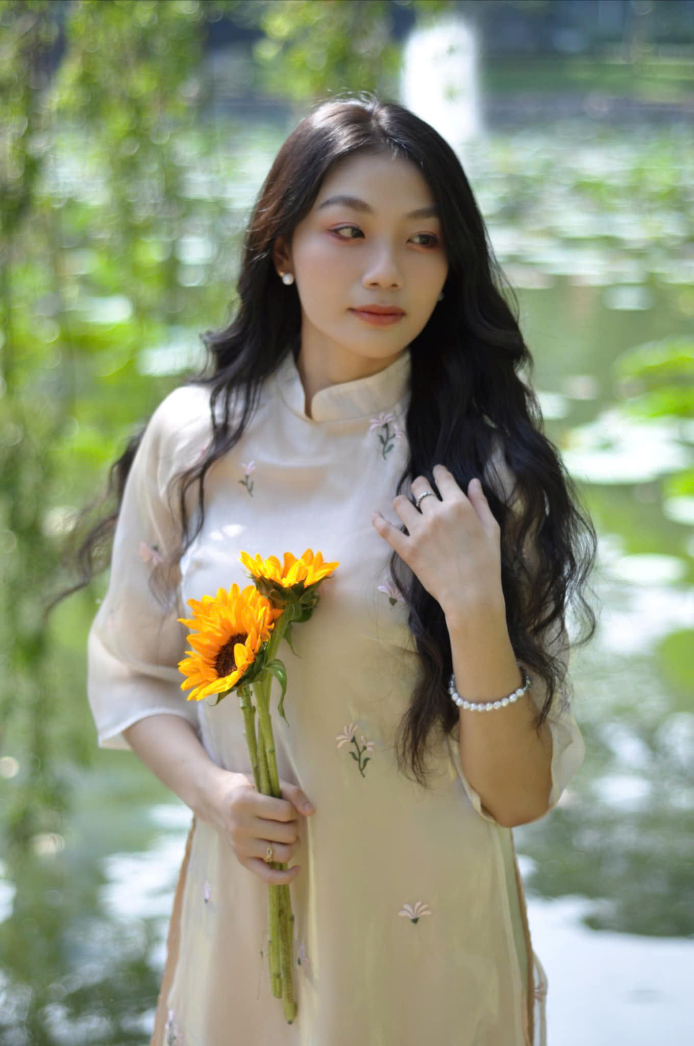 Nguyễn Nhật Anh Thư. Nguyễn Nhật Anh Thư.