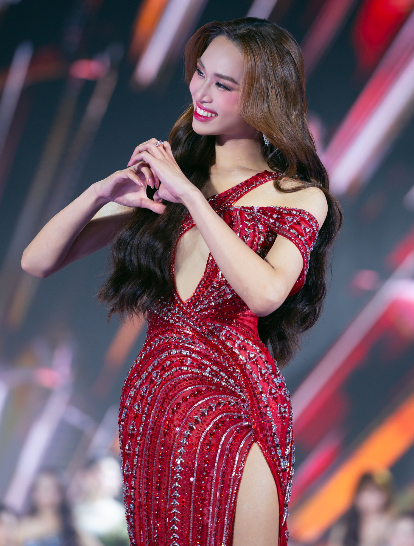 Á hậu 1 thuộc về Nguyễn Cao Minh Anh. Á hậu 1 thuộc về Nguyễn Cao Minh Anh.