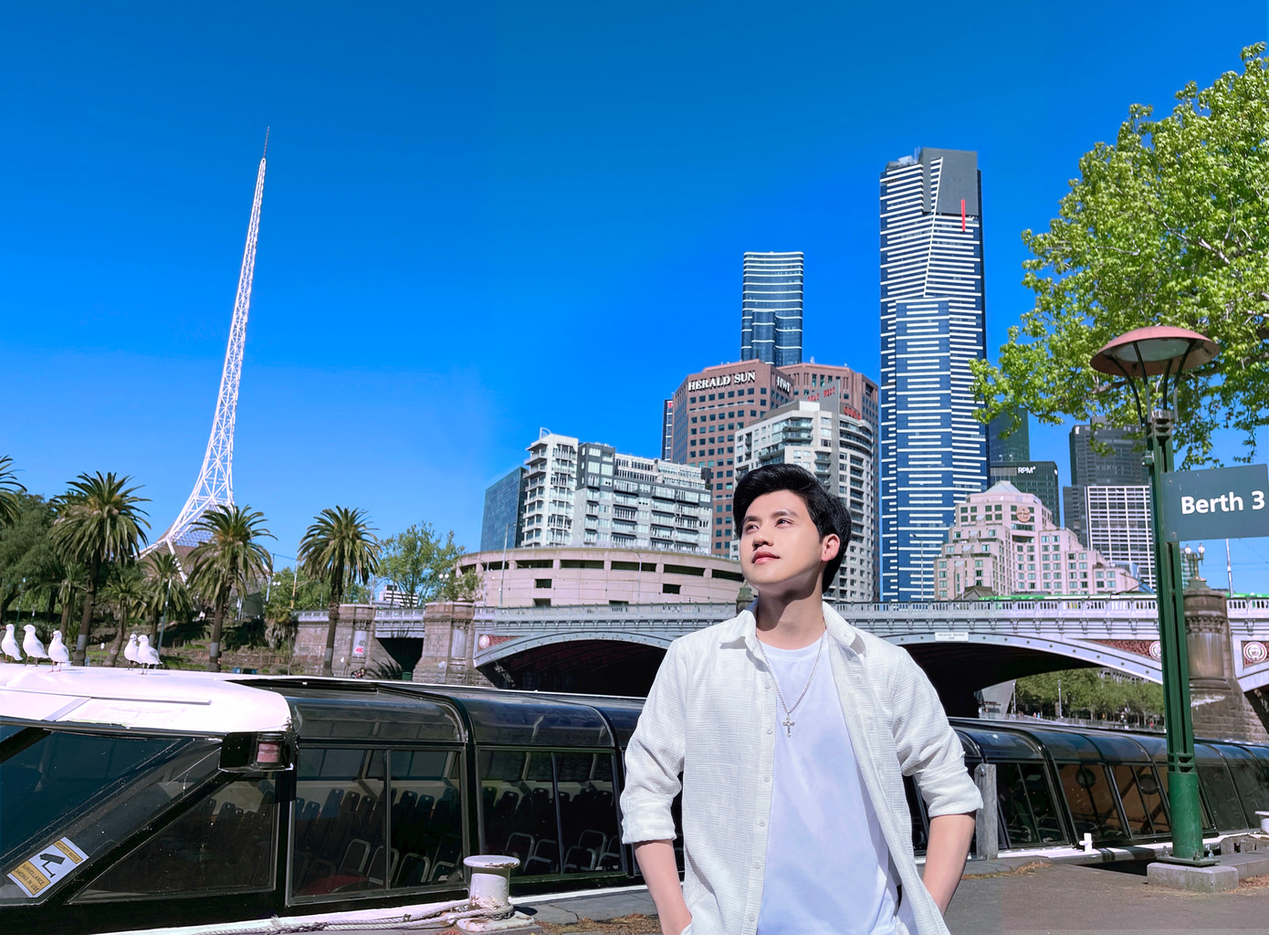 Ngô Lê Huy Hiền.