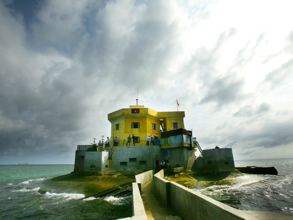 Đảo Đá Nam, Huyện đảo Trường Sa, Khánh Hòa. Ảnh: Phương Hoa. Đảo Đá Nam, Huyện đảo Trường Sa, Khánh Hòa Ảnh: Phương Hoa