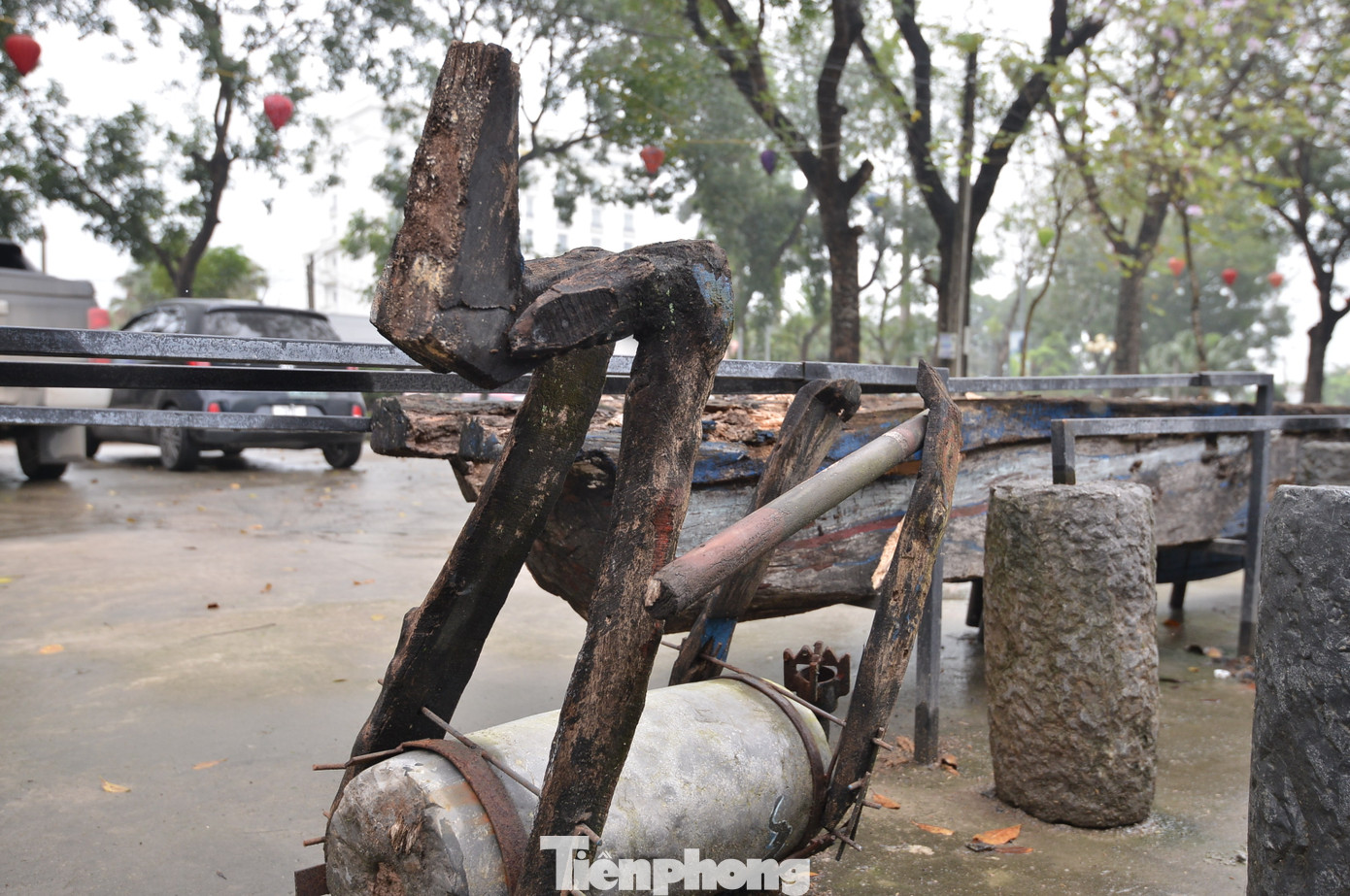 Theo lời nghệ nhân Lương Văn Quang, lâu đài đá được xây dựng trong 12 năm và đưa vào sử dụng hồi giữa năm 2020. Theo lời nghệ nhân Lương Văn Quang, lâu đài đá được xây dựng trong 12 năm và đưa vào sử dụng hồi giữa năm 2020.