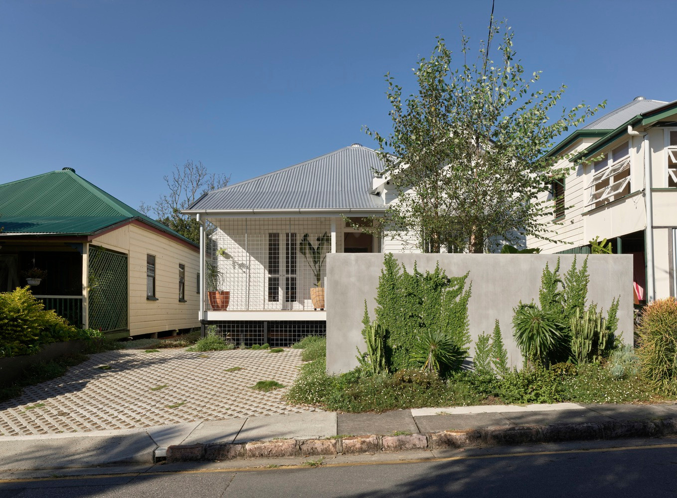 Đây là một mẫu nhà cấp 4 với chi phí xây dựng thấp, dành cho những gia đình yêu thiên nhiên. Đây là một mẫu nhà cấp 4 với chi phí xây dựng thấp, dành cho những gia đình yêu thiên nhiên.