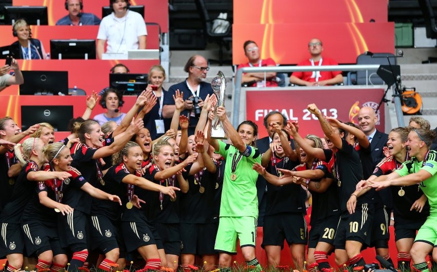 Đức lên ngôi Nữ hoàng châu Âu lần thứ 8