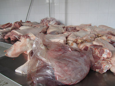 Thịt bẩn đang bị tạm giữ tại trạm kiểm dịch Thủ Đức