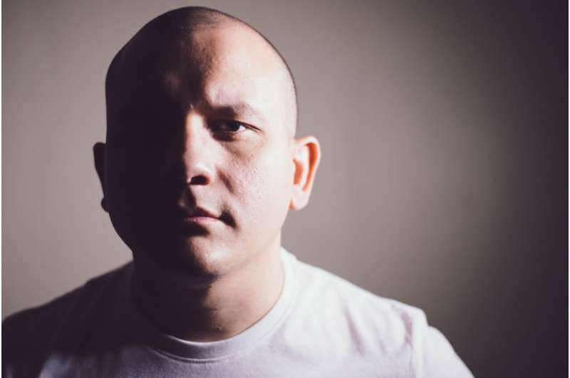 Tình trạng rụng tóc ảnh hưởng đến hơn một nửa nam giới và một phần tư phụ nữ ở độ tuổi 50.