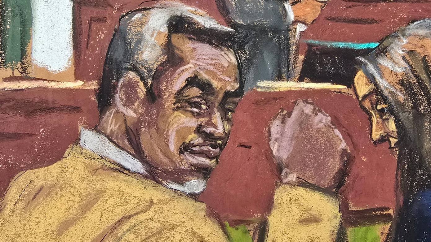 Diddy nở nụ cười sau khi tòa đọc phán quyết của bồi thẩm đoàn. Ảnh: Reuters. Diddy nở nụ cười sau khi tòa đọc phán quyết của bồi thẩm đoàn. Ảnh: Reuters.