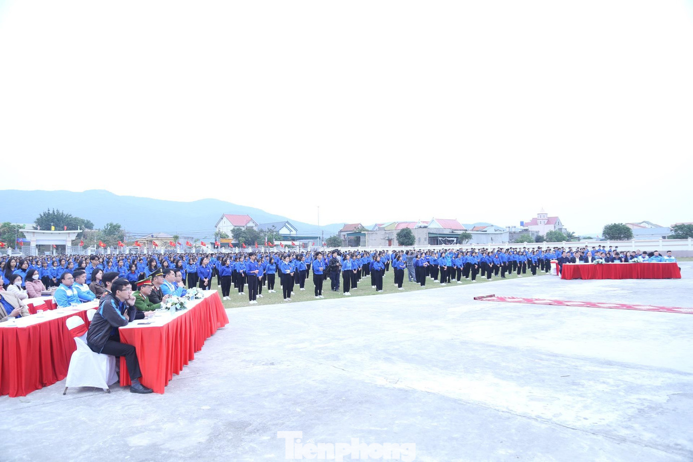 Toàn cảnh chương trình "Ngày thanh niên cùng hành động chào mừng thành công Đại hội đại biểu toàn quốc Đoàn TNCS Hồ Chí Minh lần thứ XII, nhiệm kỳ 2022 – 2027". (Ảnh: Thu Hiền) Toàn cảnh chương trình "Ngày thanh niên cùng hành động chào mừng thành công Đại hội đại biểu toàn quốc Đoàn TNCS Hồ Chí Minh lần thứ XII, nhiệm kỳ 2022 – 2027". (Ảnh: Thu Hiền)