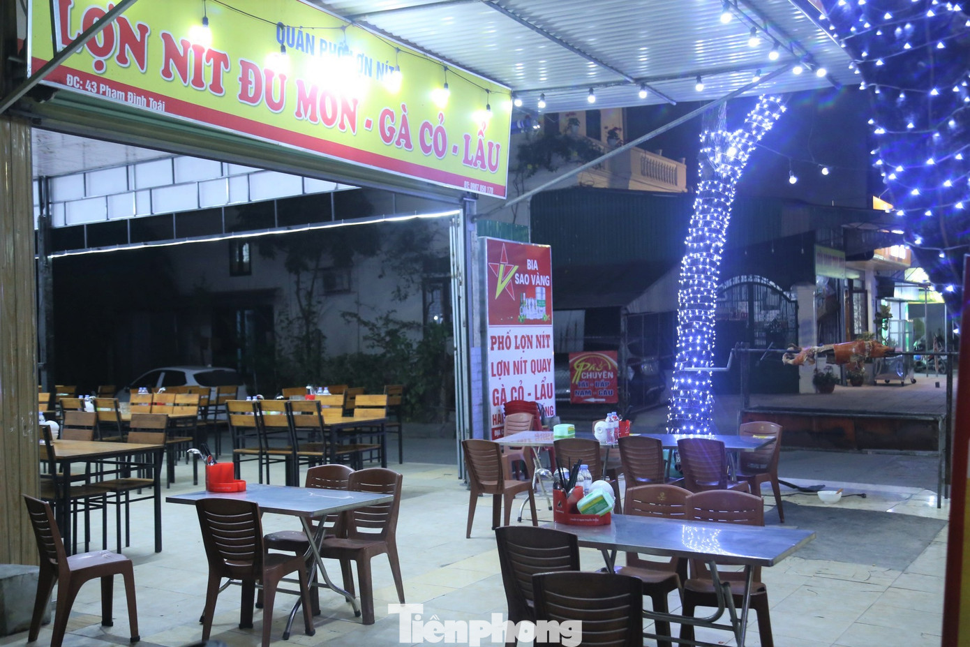 Một quán nhậu trên đường Phạm Đình Toái không còn không khí náo nhiệt, ồn ào từ chiều đến khuya.