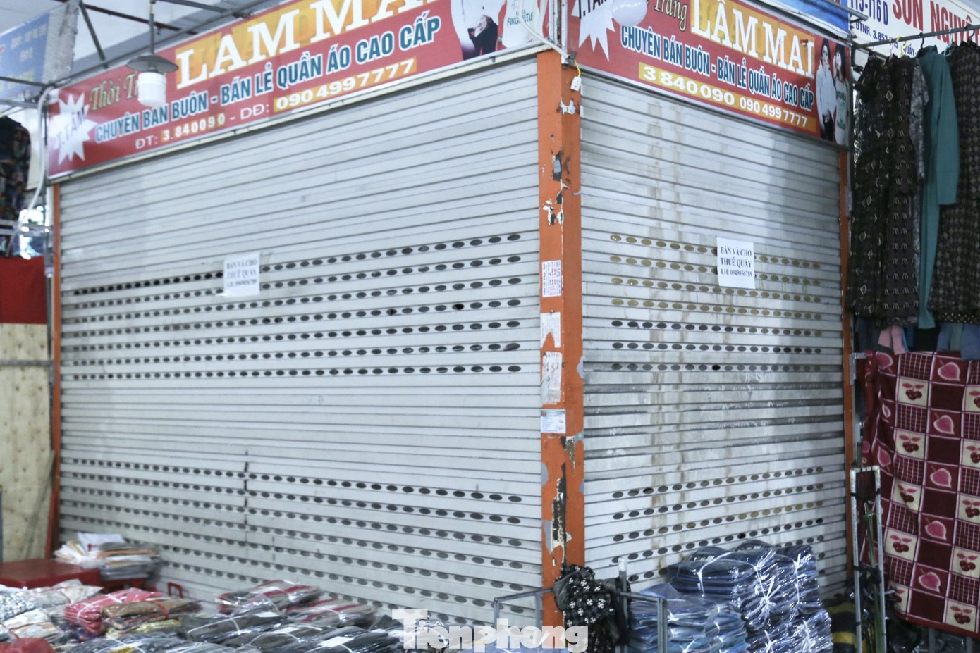 Một số ki-ốt vẫn đóng cửa do kinh doanh không khả quan trước đó.