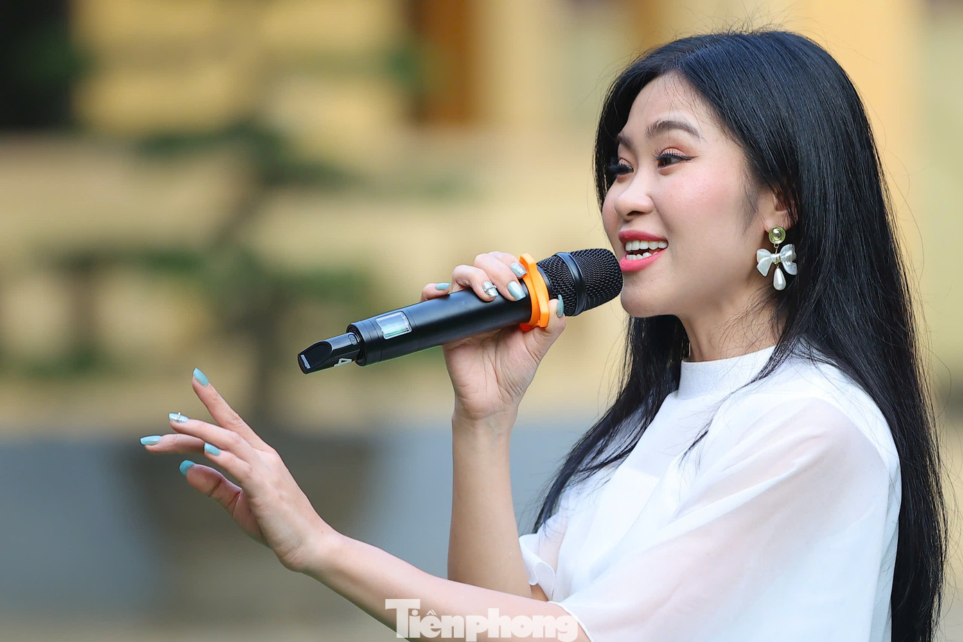 Gương mặt trẻ Việt Nam tiêu biểu năm 2022 cho rằng, có những thứ thoạt nhìn rất “cool”, rất “thời thượng”, nhưng ẩn sau đó là nguy cơ khôn lường như thuốc lá điện tử, thuốc lá truyền thống hay các chất kích thích.