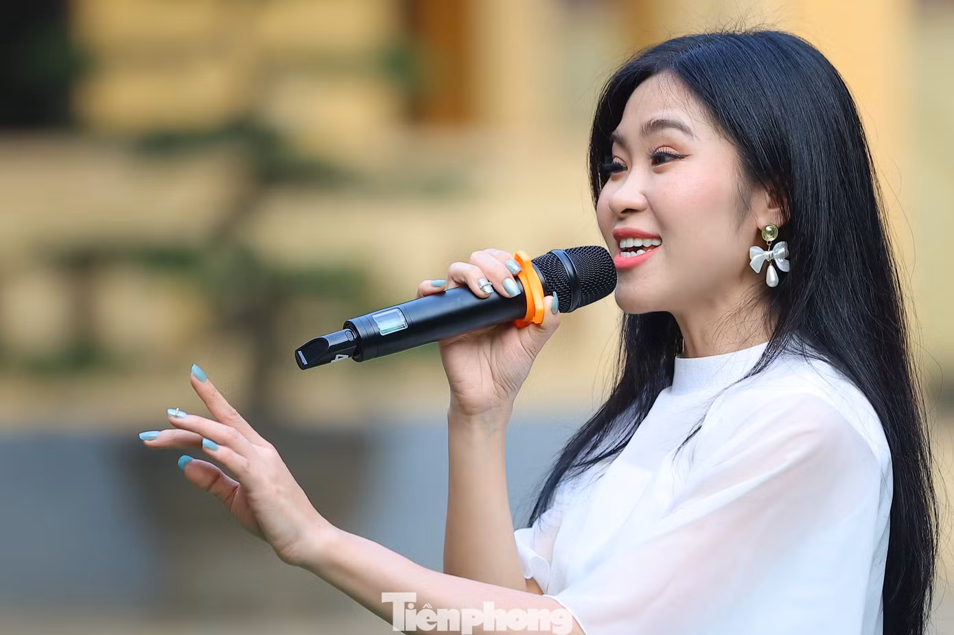 Gương mặt trẻ Việt Nam tiêu biểu năm 2022 cho rằng, có những thứ thoạt nhìn rất “cool”, rất “thời thượng”, nhưng ẩn sau đó là nguy cơ khôn lường như thuốc lá điện tử, thuốc lá truyền thống hay các chất kích thích.
