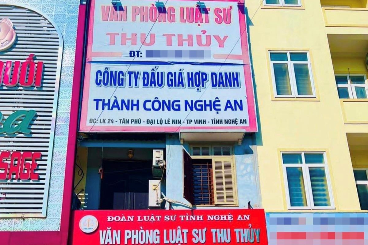 Công ty cổ phần đấu giá tài sản Thành Công do bà Lê Thị Thu Thủy thành lập. Công ty cổ phần đấu giá tài sản Thành Công do bà Lê Thị Thu Thủy thành lập.