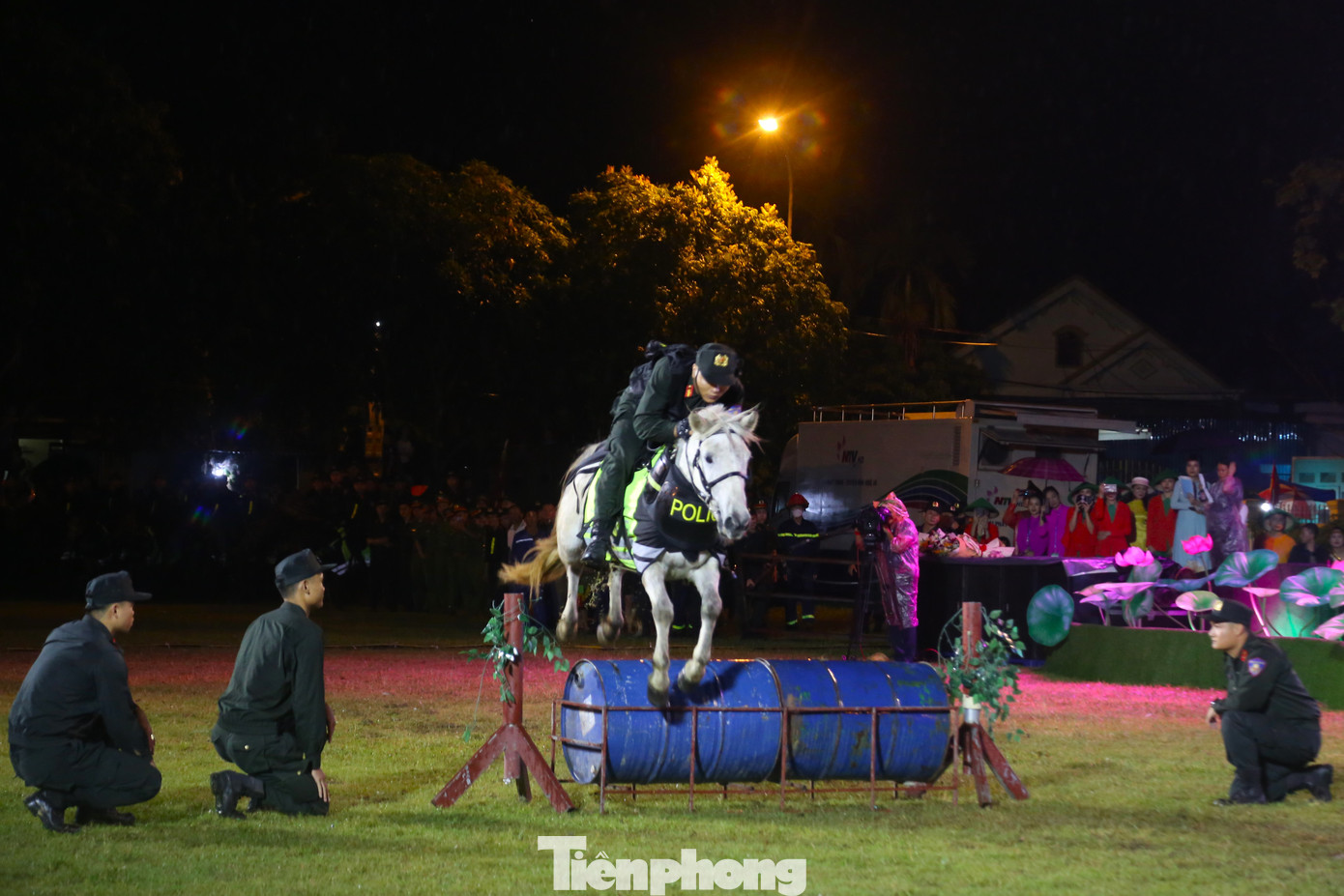 Kỹ thuật điều khiển ngựa vượt qua các vật cản