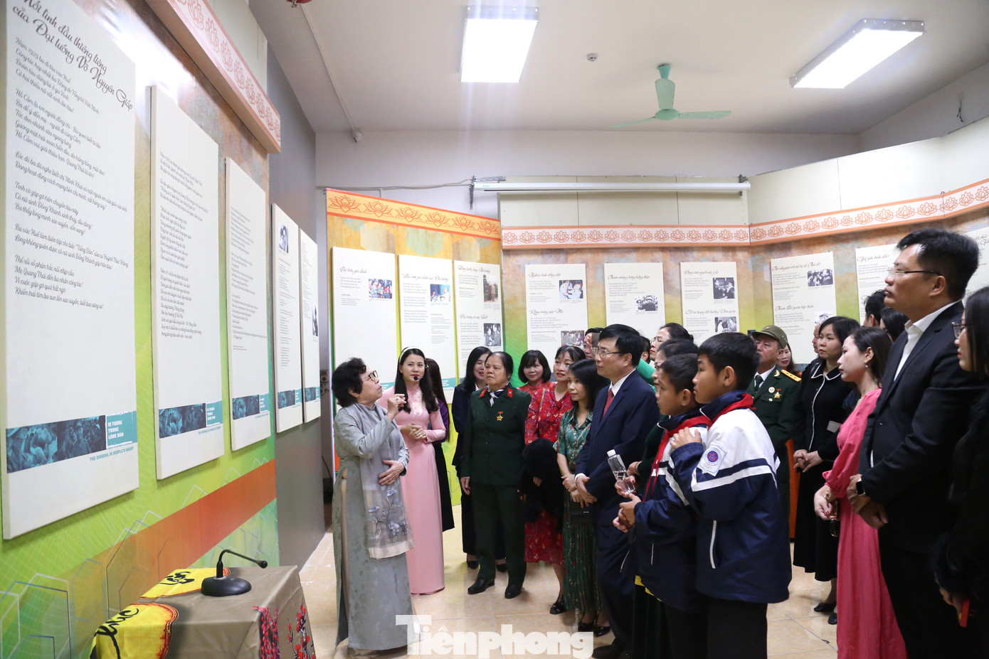 Triển lãm mang đến nhiều cảm xúc cho người xem và truyền cảm hứng cho thế hệ trẻ biết trân trọng sự hy sinh của thế hệ cha anh, nuôi dưỡng, khơi dậy tinh thần yêu nước, tinh thần cách mạng để xây dựng quê hương đất nước thêm giàu đẹp.