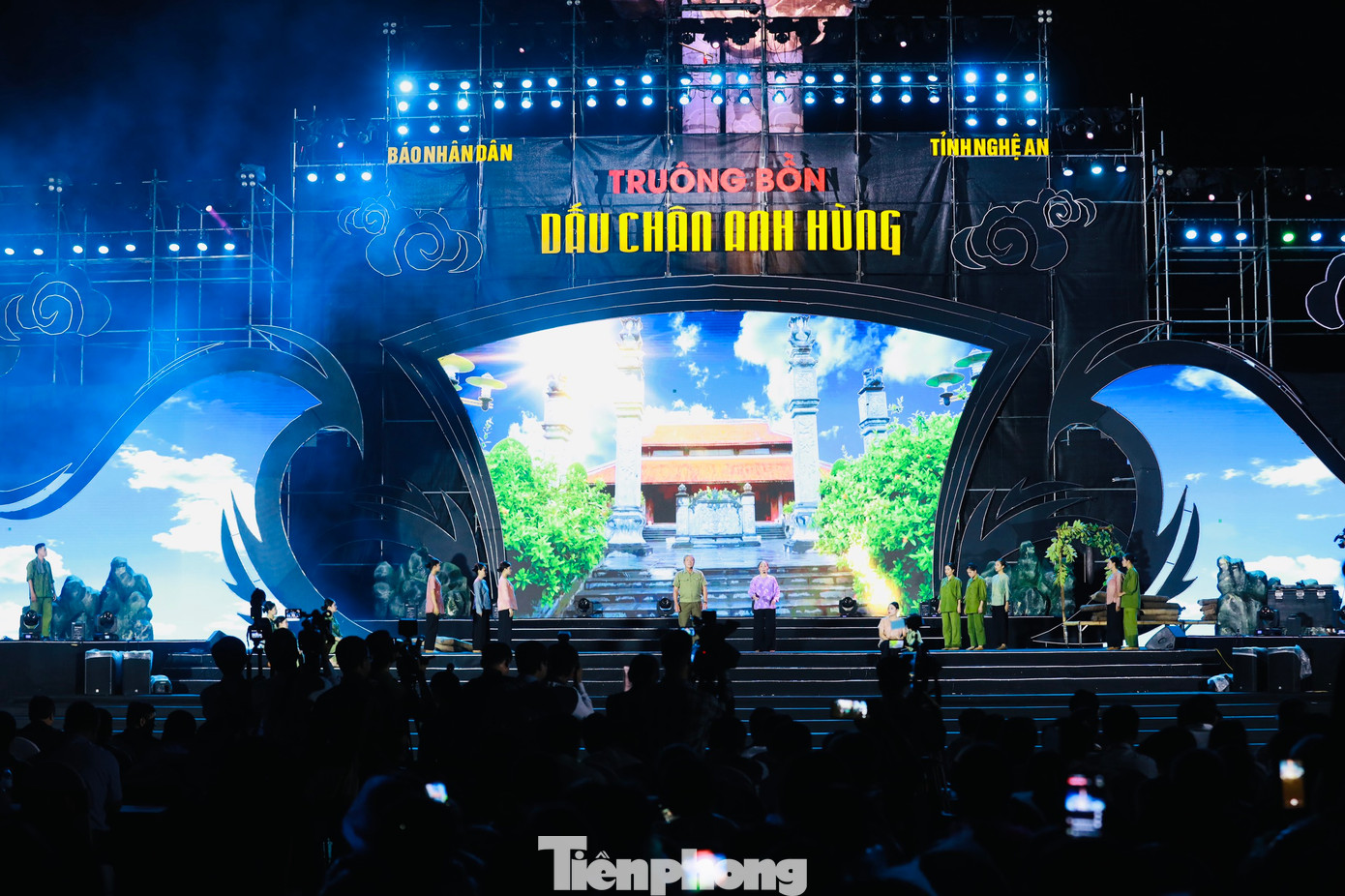 Chương trình nghệ thuật "Truông Bồn: Dấu chân anh hùng" Chương trình nghệ thuật "Truông Bồn: Dấu chân anh hùng"