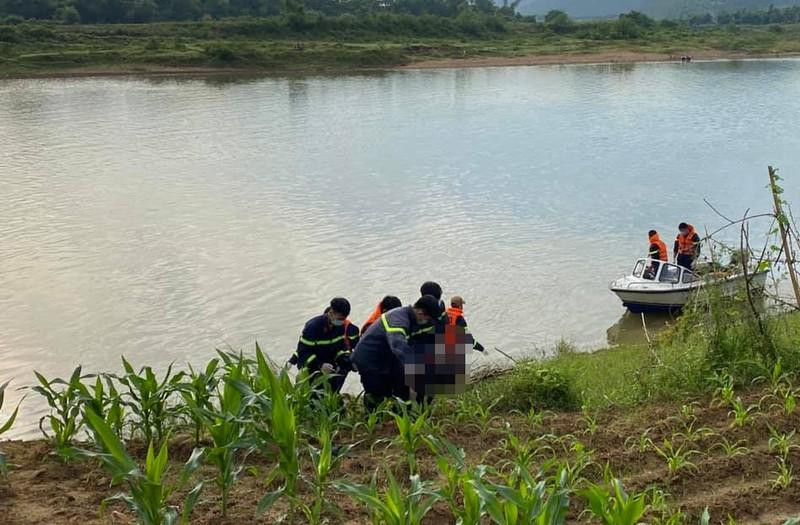 Thi thể bà D. được tìm thấy trên sông, cách vị trí mất tích khoảng 1 km.